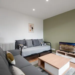 https://spacieux-t3-avec-2-parkings-gratuits-et-2-balcons.midi-pyreneeshotels.com